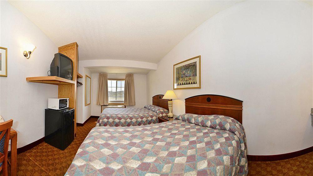 Econo Lodge Inn & Suites Madras Εξωτερικό φωτογραφία