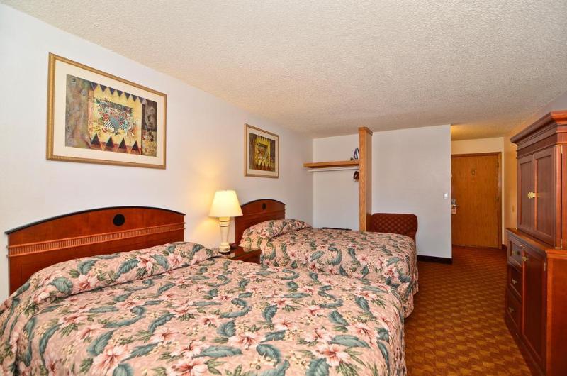 Econo Lodge Inn & Suites Madras Εξωτερικό φωτογραφία