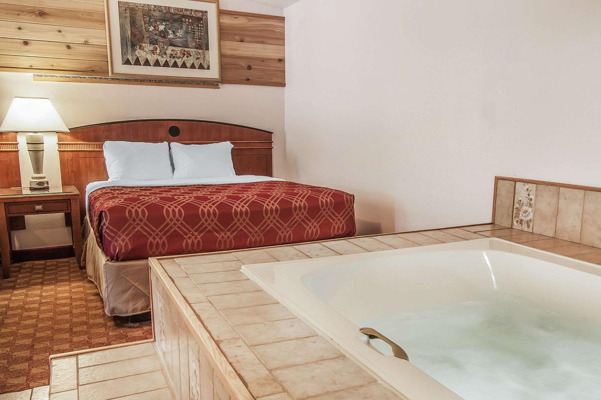 Econo Lodge Inn & Suites Madras Εξωτερικό φωτογραφία