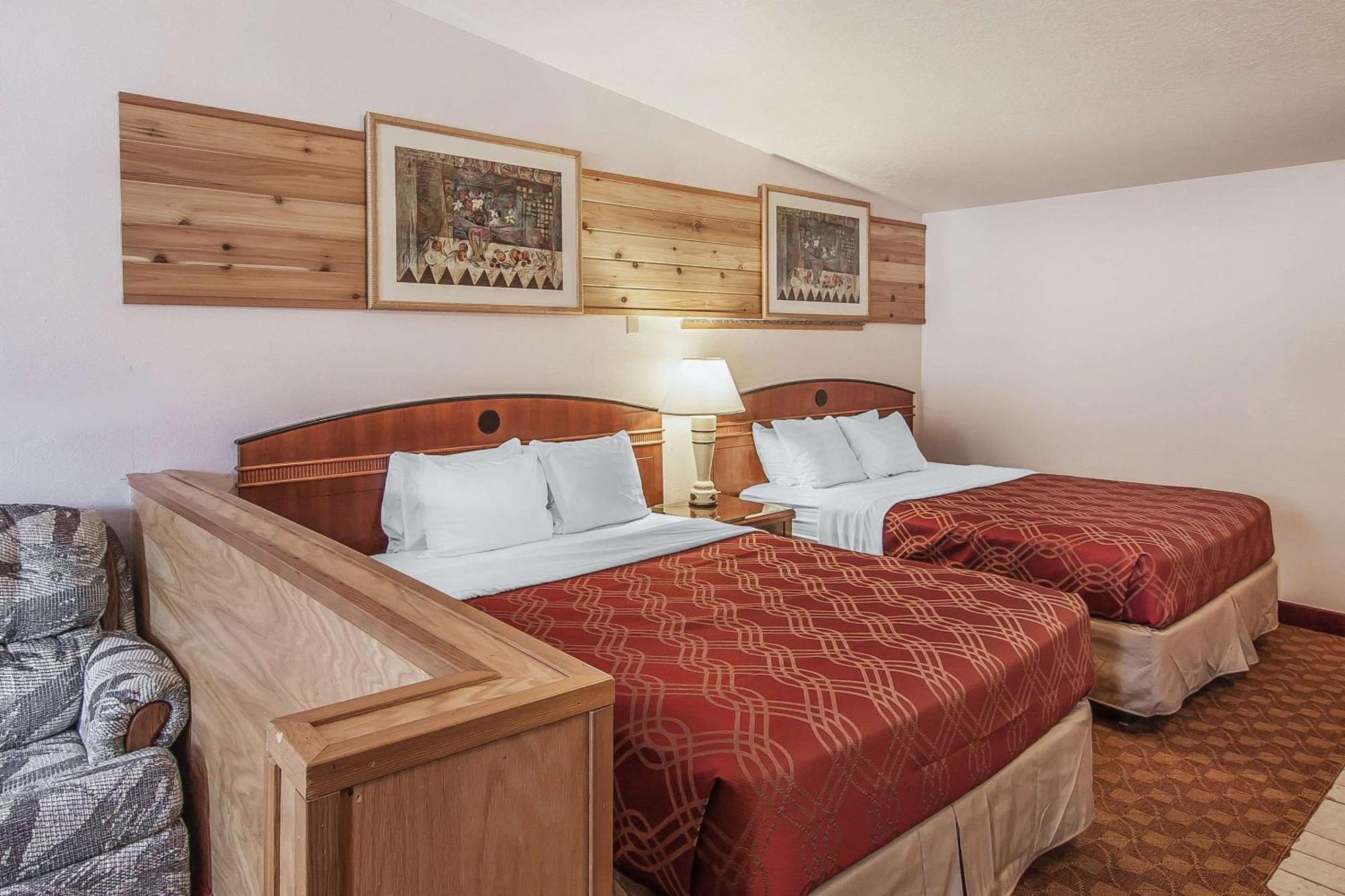 Econo Lodge Inn & Suites Madras Εξωτερικό φωτογραφία