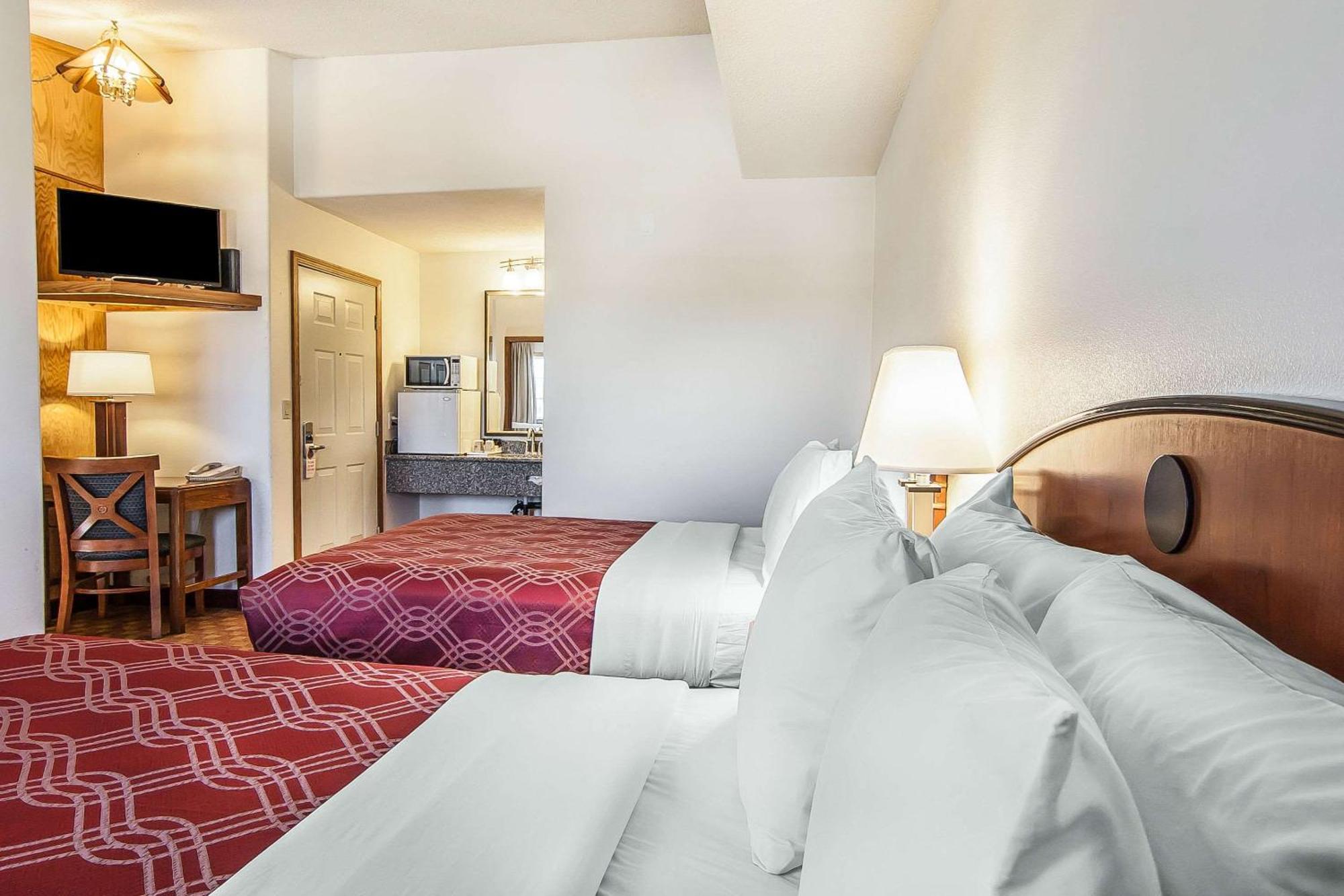 Econo Lodge Inn & Suites Madras Εξωτερικό φωτογραφία