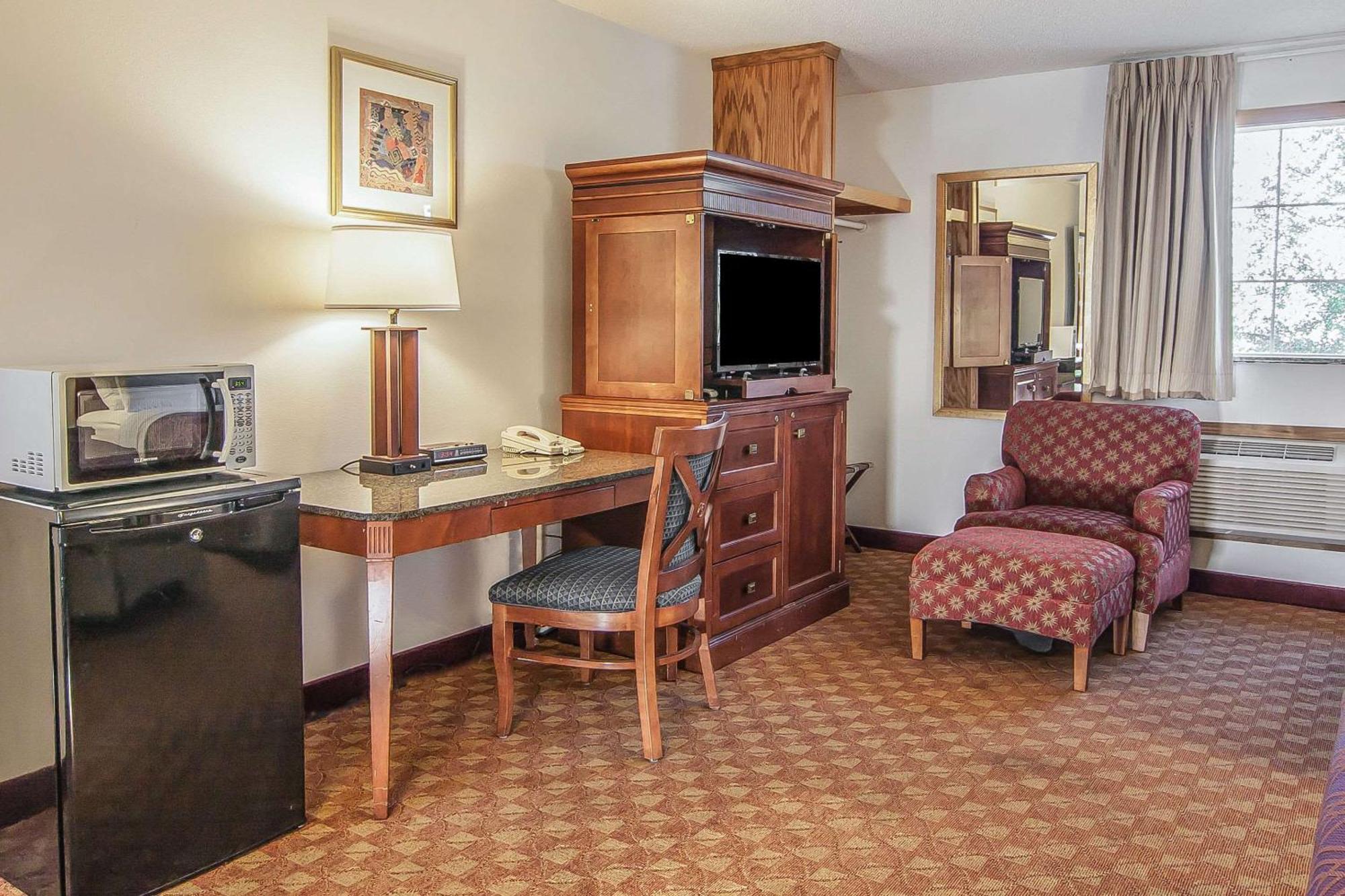 Econo Lodge Inn & Suites Madras Εξωτερικό φωτογραφία