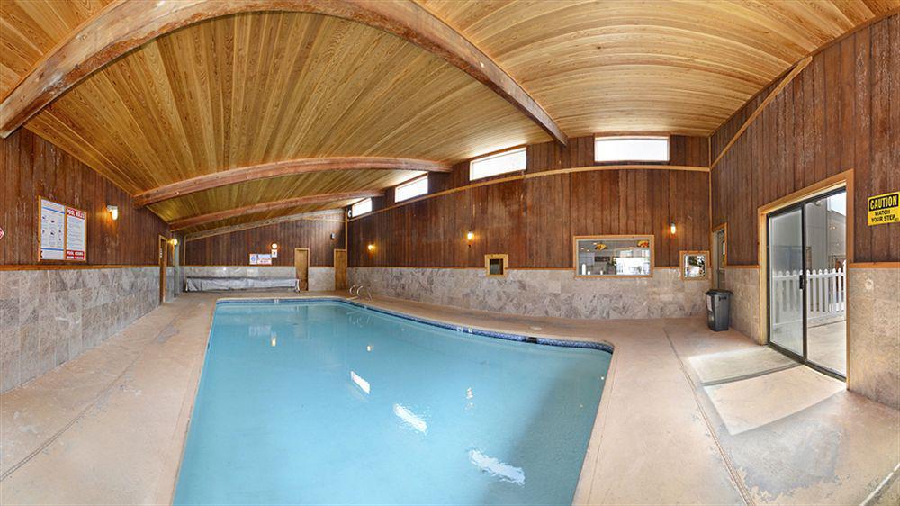Econo Lodge Inn & Suites Madras Εξωτερικό φωτογραφία